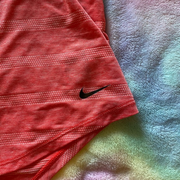 NIKE “dry fit” tank - Picture 2 of 6